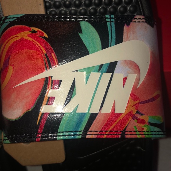 Nike slides - Picture 2 of 3